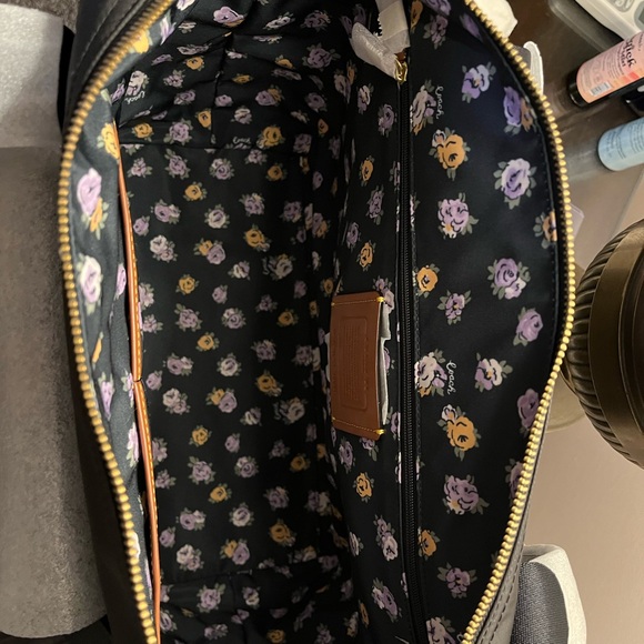 Coach Cargo Nylon Tote Bag in Black with Vintage Rose Interior. - Picture 5 of 6